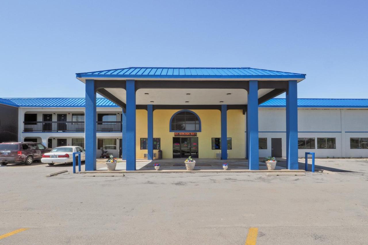 Lonestar Inn & Suites, Erick Ok Hwy 40 By Oyo Eksteriør billede